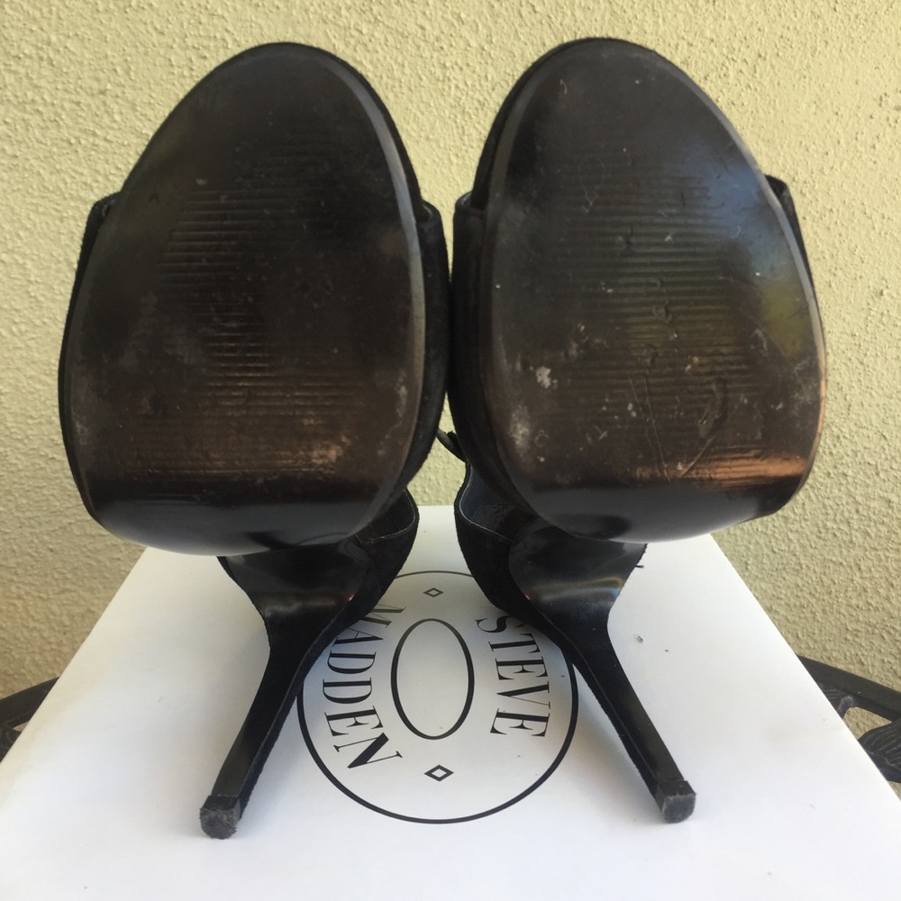 Steve Madden Mogull Sandals - Picture 4 of 4